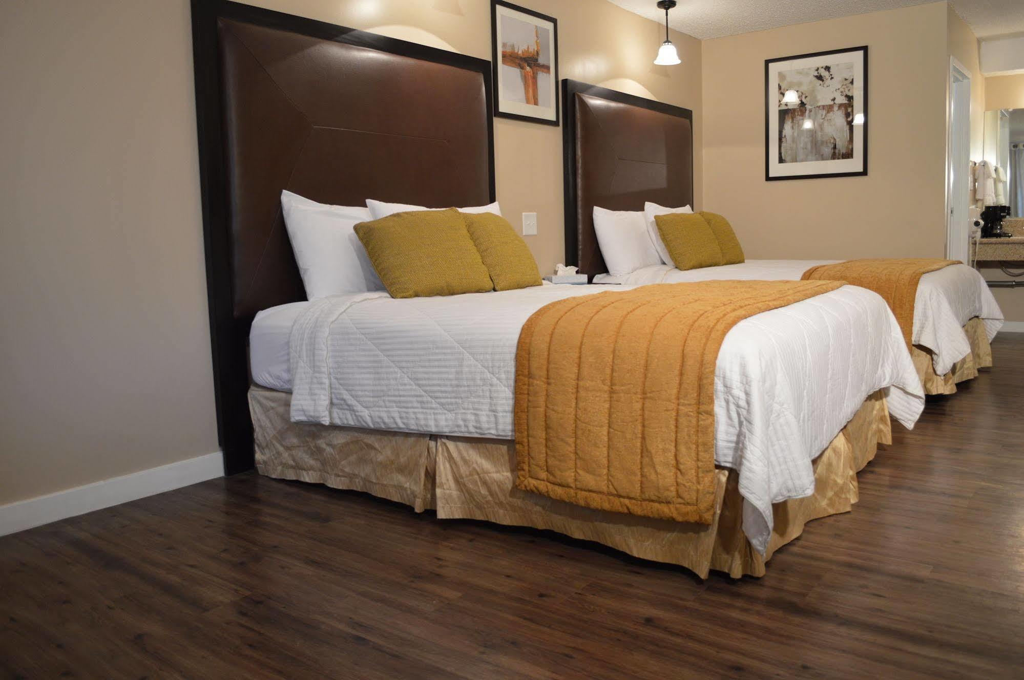 Laramie Valley Inn מראה חיצוני תמונה