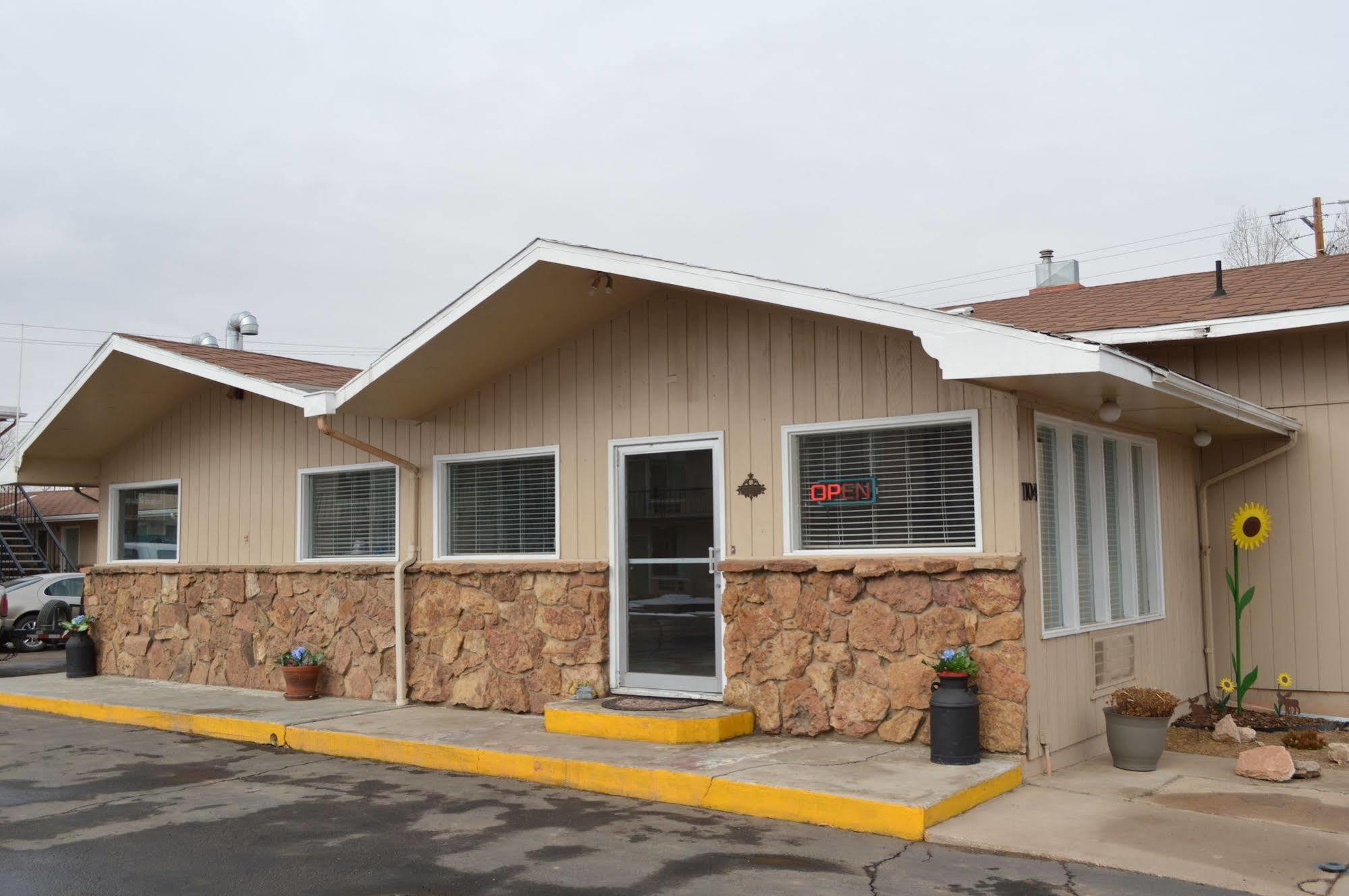 Laramie Valley Inn מראה חיצוני תמונה